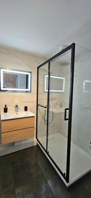 T3 Duplex Thonon Centre - Parking - Gare - Thermes Luaran gambar